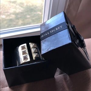 Victoria’s Secret Gold Bangle